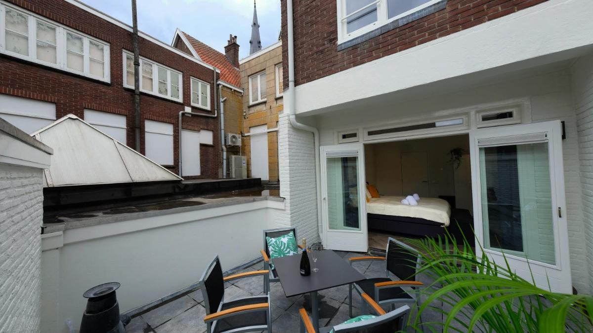Luxury 60m2 Apartment with 20m2 Private Terrace - Housity