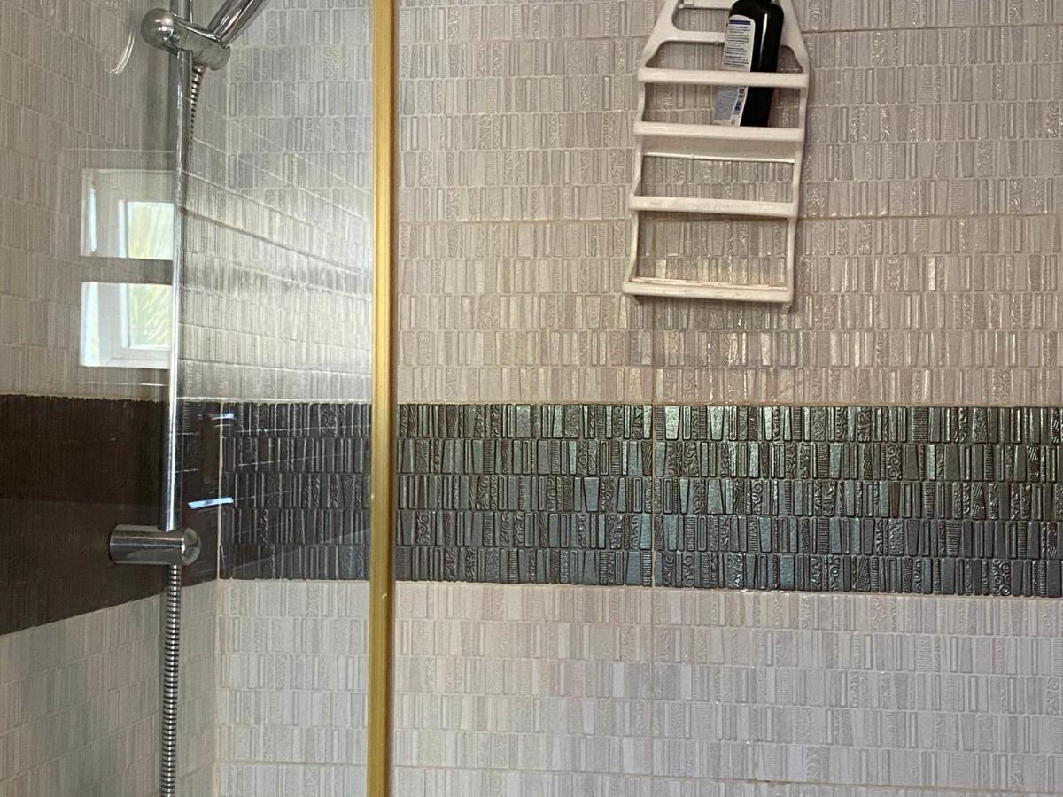 -A- Bakerstreet- Beautiful Two Bedroom Apartment - Housity