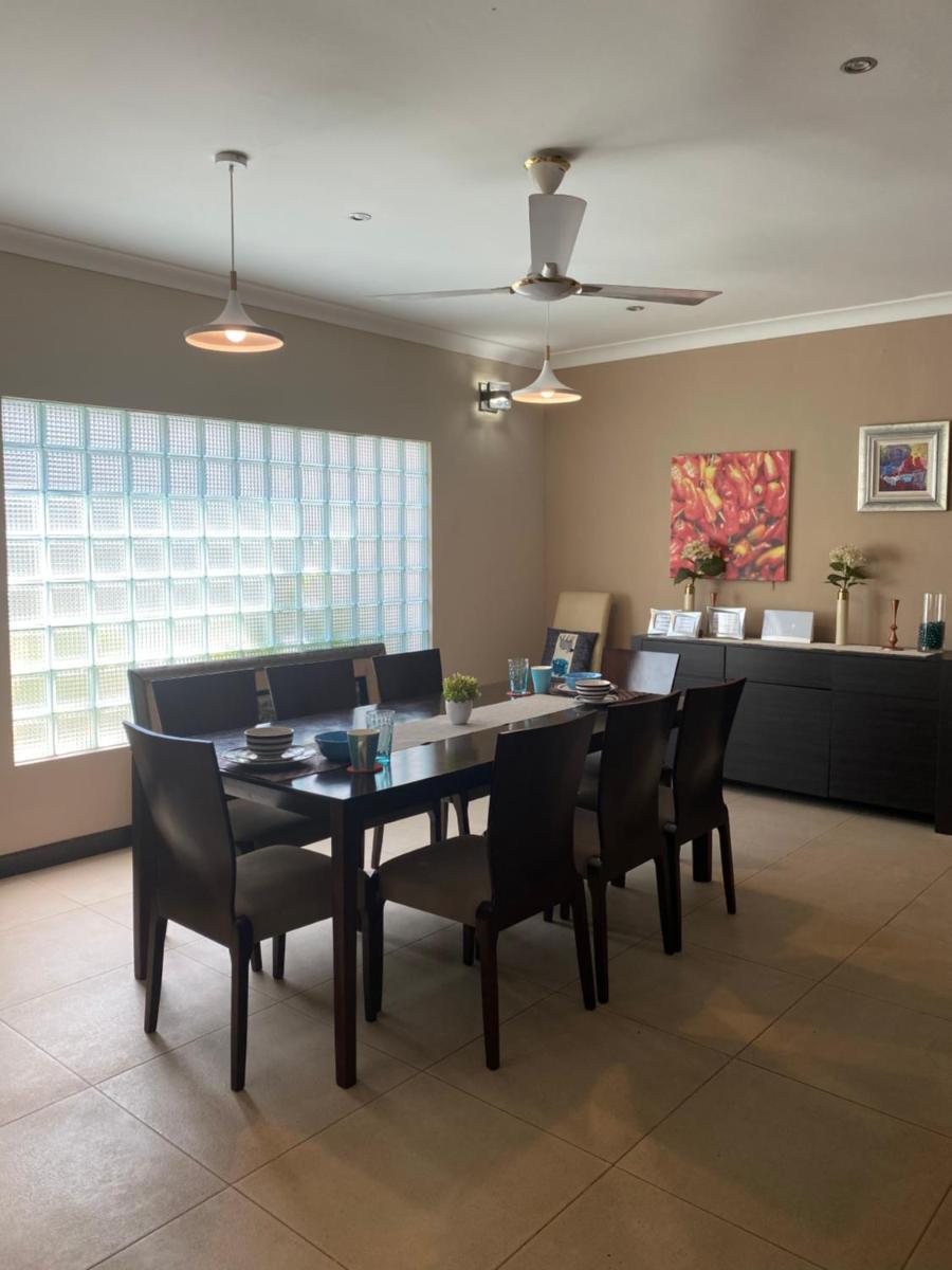 -A- Bakerstreet- Beautiful Two Bedroom Apartment - Housity
