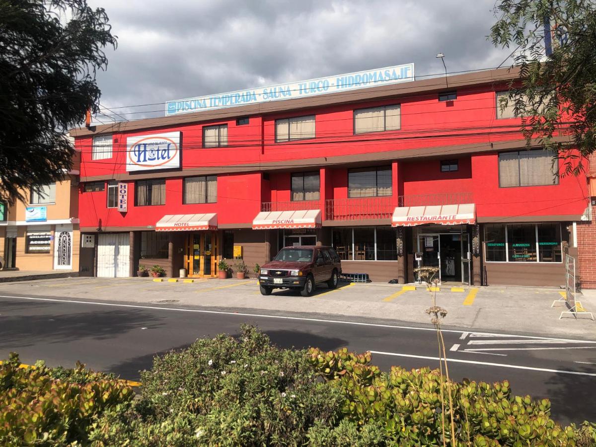 Hostal Mitad del Mundo - Housity