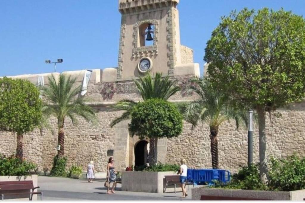 Modern huge appartement, just 100 m from the beach - Housity
