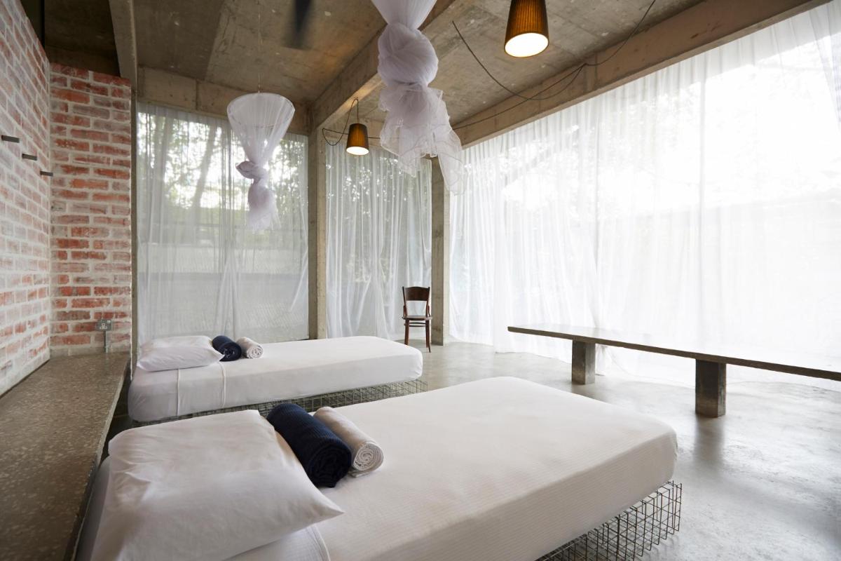 Belakang KongHeng By DreamScape - Housity