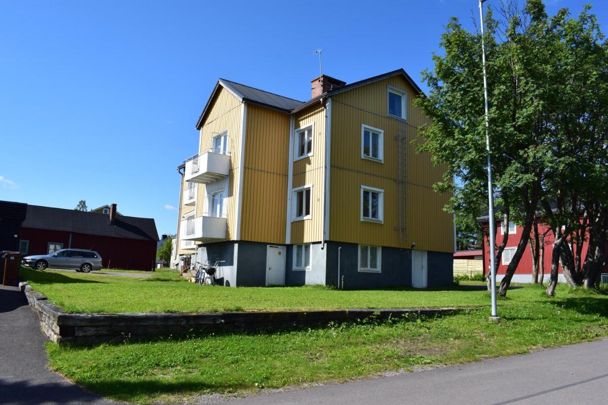 Apartment nr2 with shared bathroom in Kiruna C -Paradise Lapland - Housity
