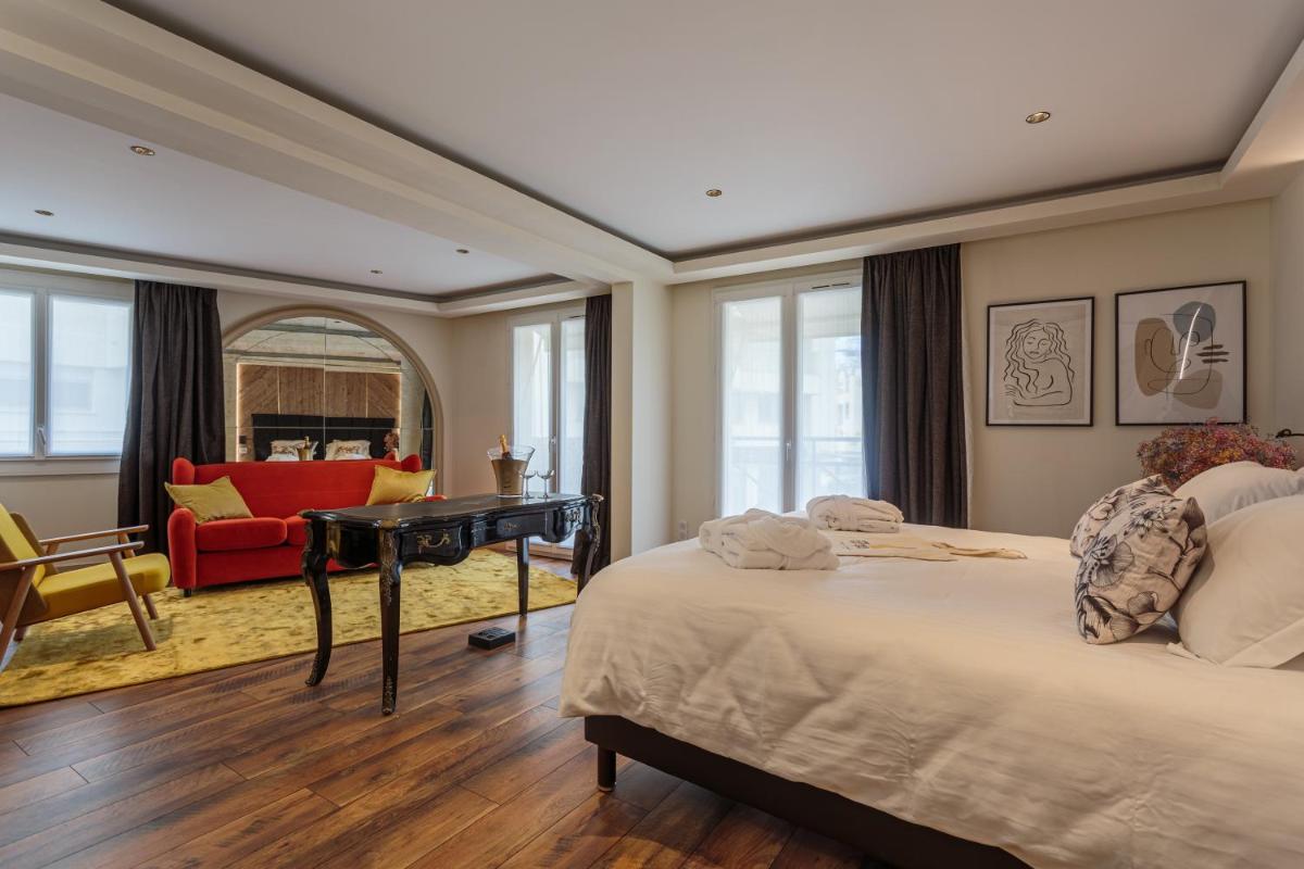 Coin salon dans l'établissement Grand Tonic Hotel & SPA NUXE