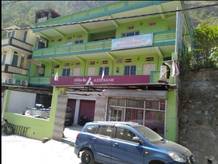 Hotel Everest - Housity