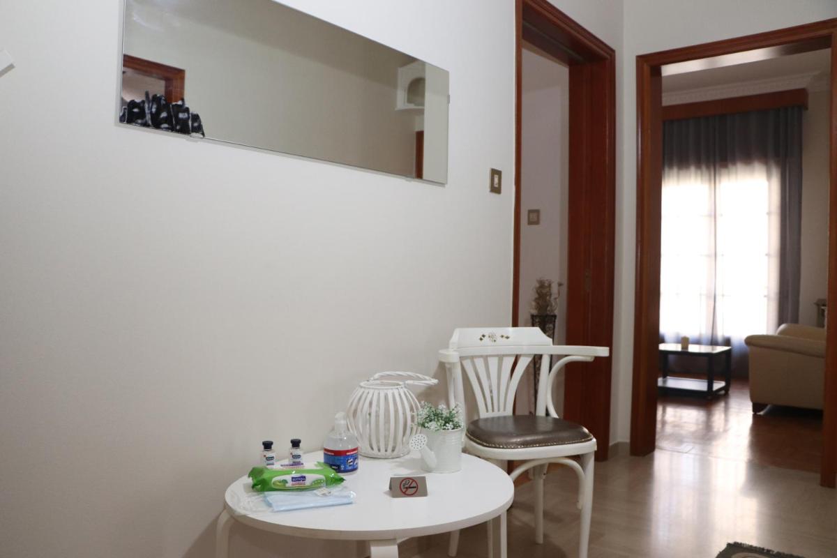 Meteoron Guesthouse - Housity