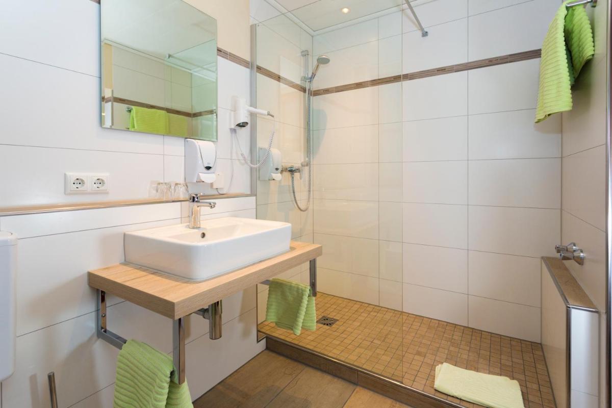 Hotel Gondel - Housity