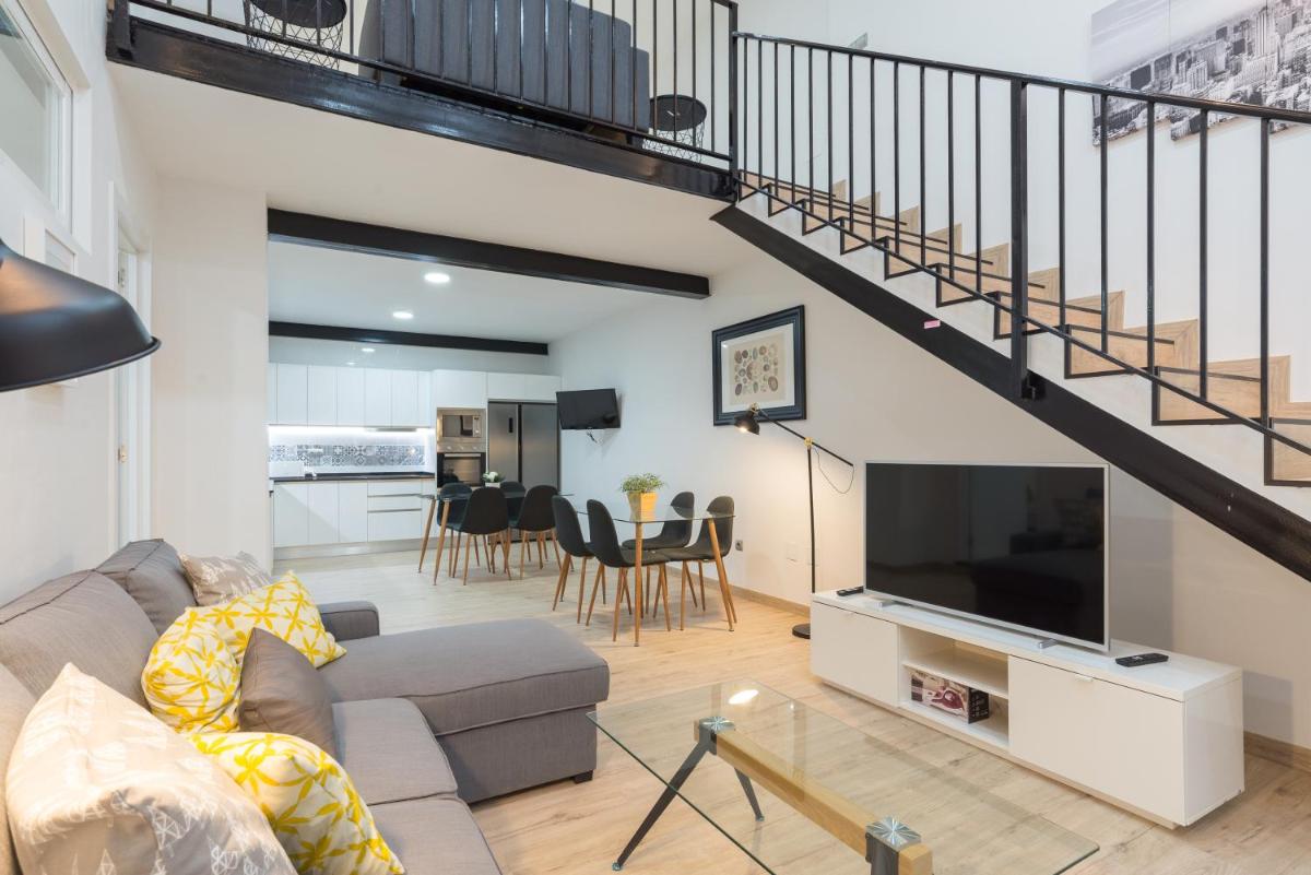 Duplex Cienfuegos II & old town by ELE Apartments - Housity