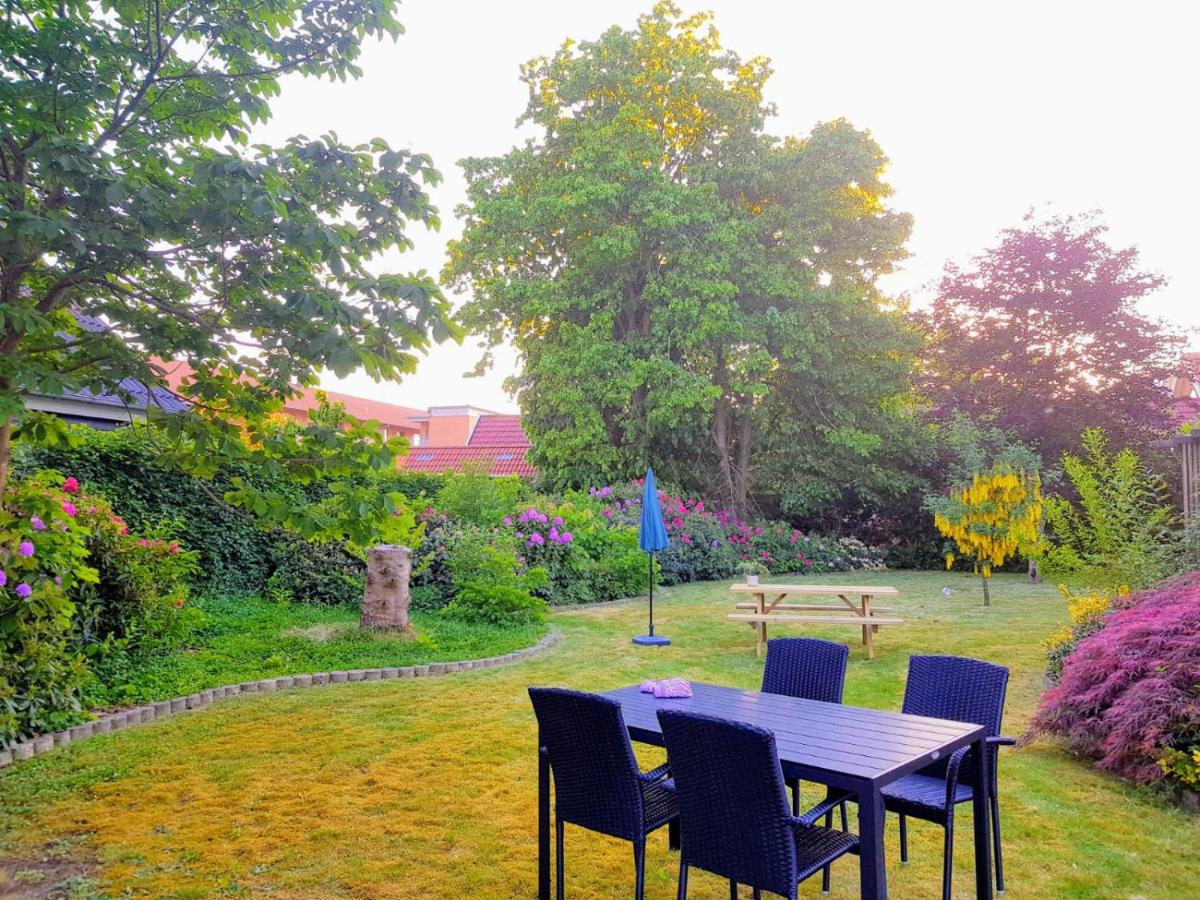 5minute walk to LEGO house - private studio room with bathroom - Housity
