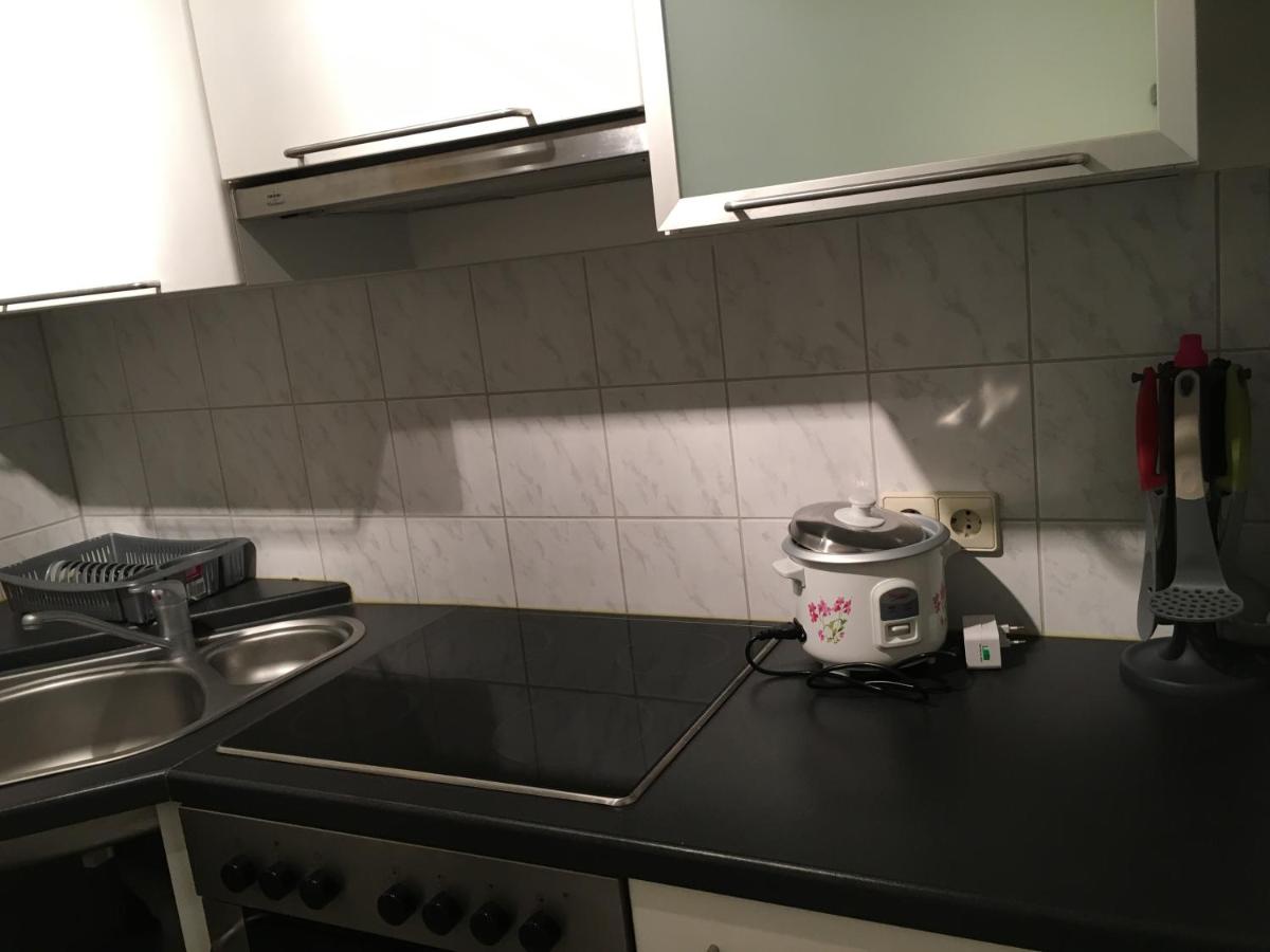 Sindel Living Luxurious 1 Bed room Business Apt near Daimler - Housity