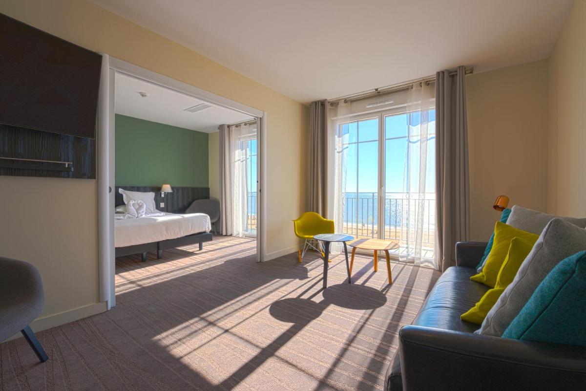 Les Flots - Hôtel et Restaurant face à l'océan - Châtelaillon-Plage - Housity