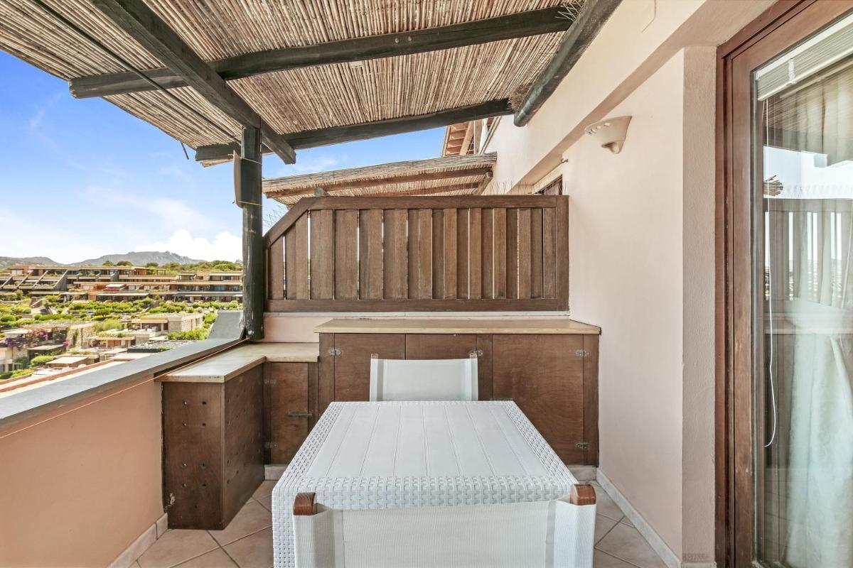 Miramare Flat - Housity