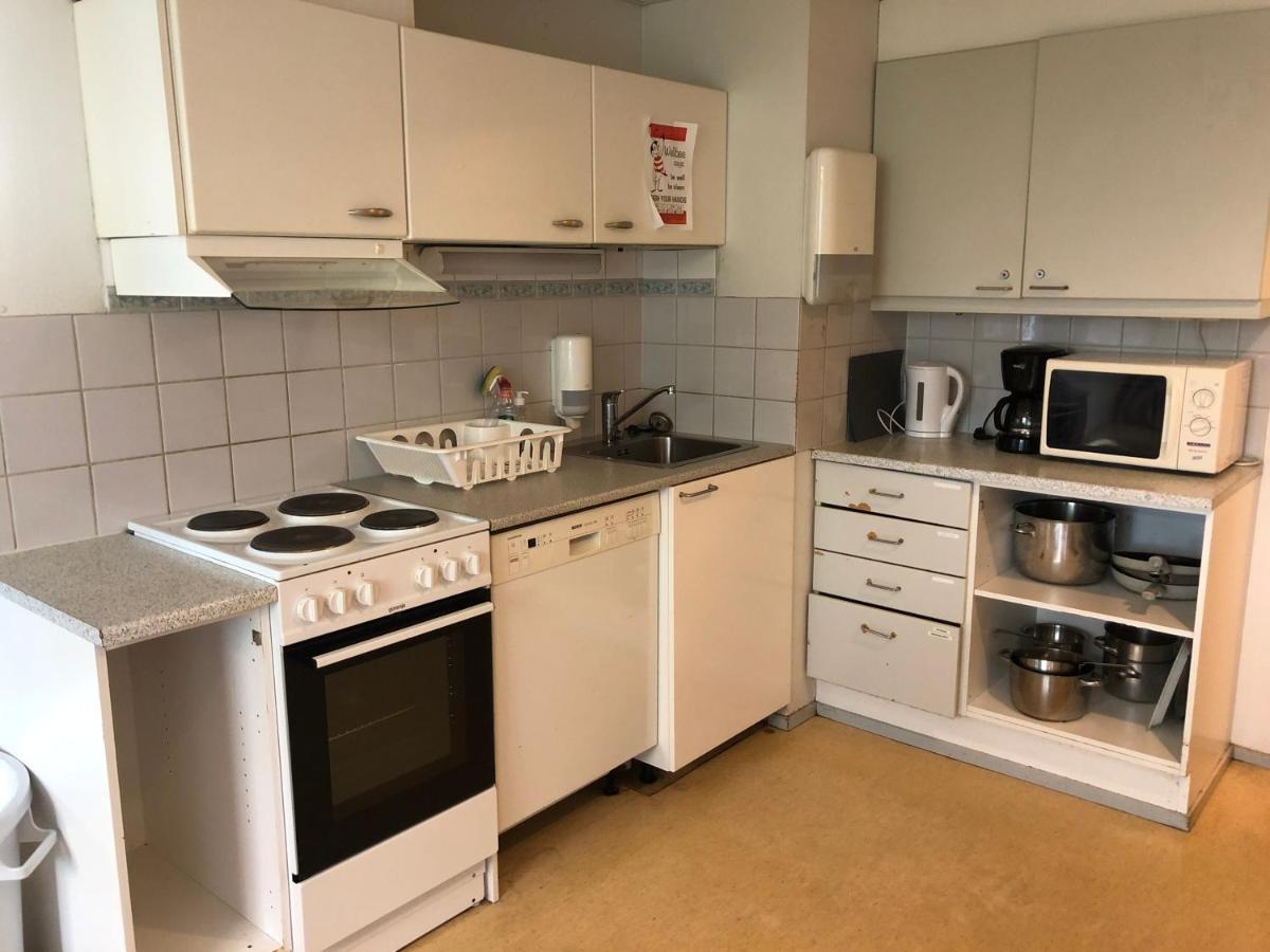 West Side Hotel - Housity