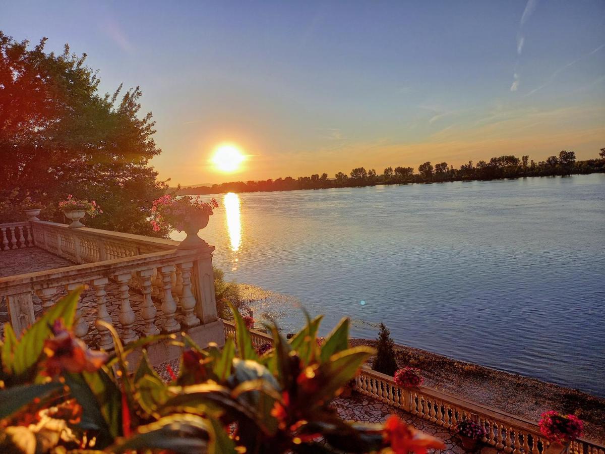 Vila Jugovo S - Housity