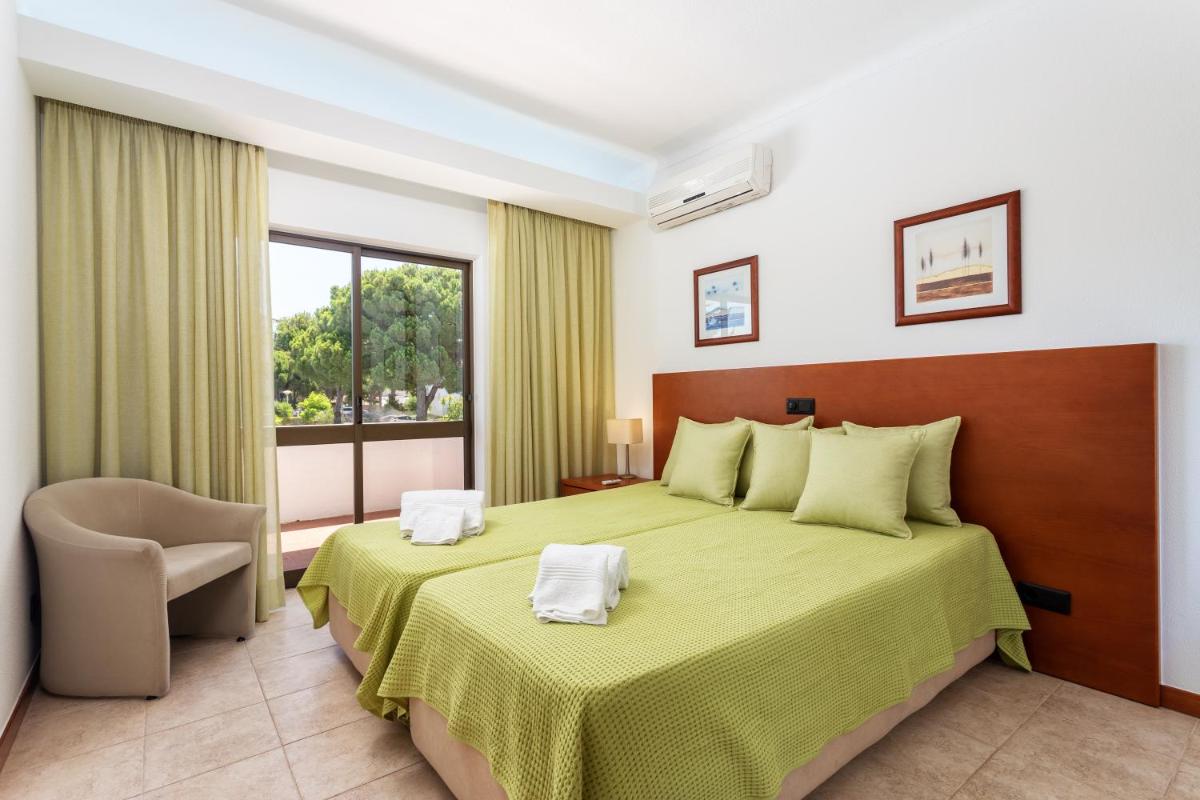 Suitetrails - Bright Cozy Flats w/ Terrace & Pool