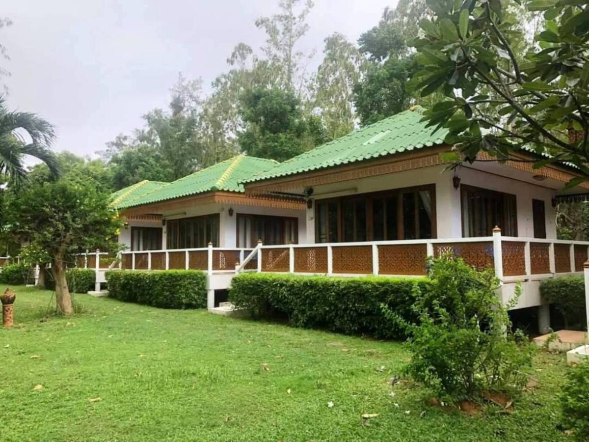 Ruen Thai Rim Haad - Housity