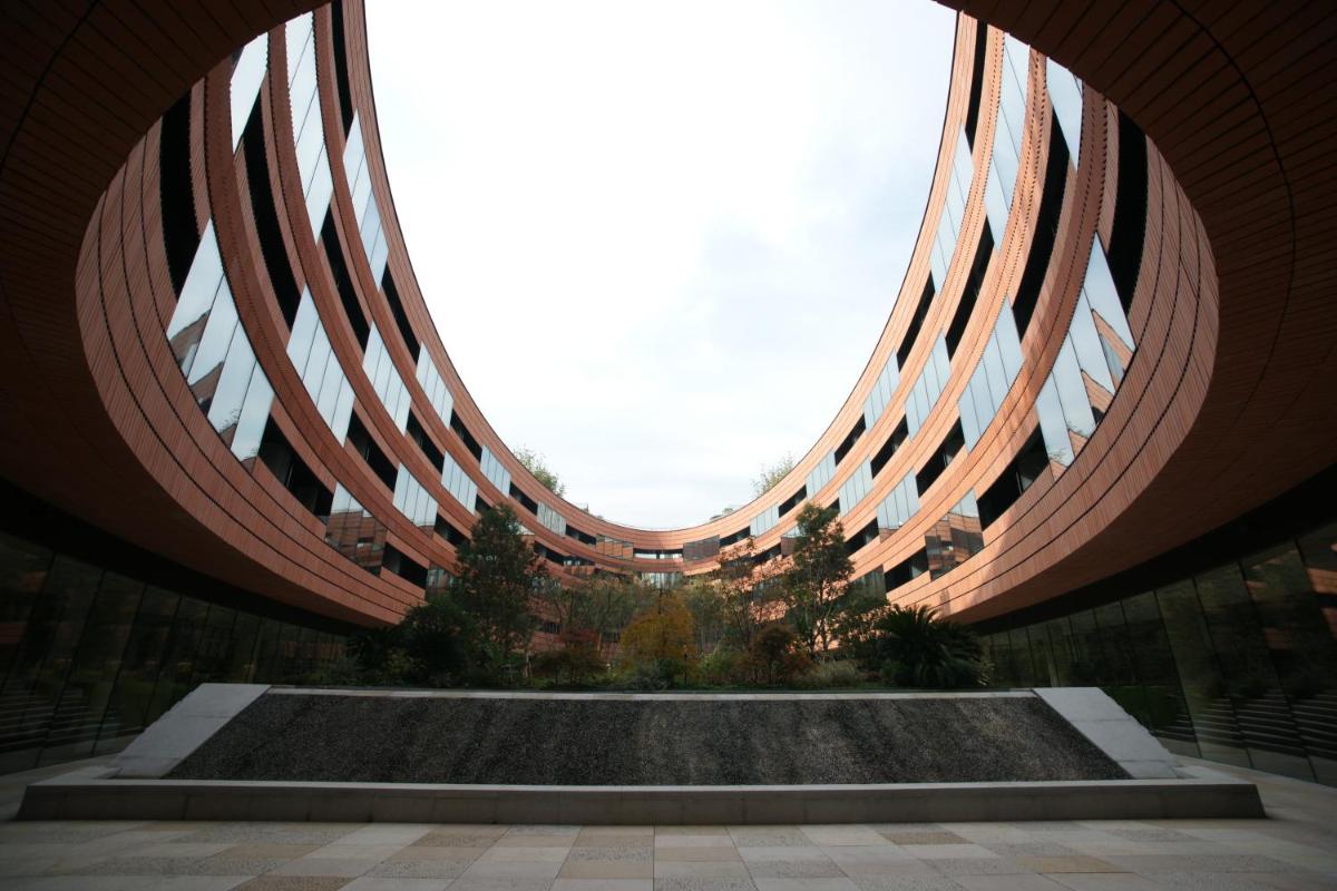HUALUXE Shanghai Twelve At Hengshan, an IHG Hotel - Housity
