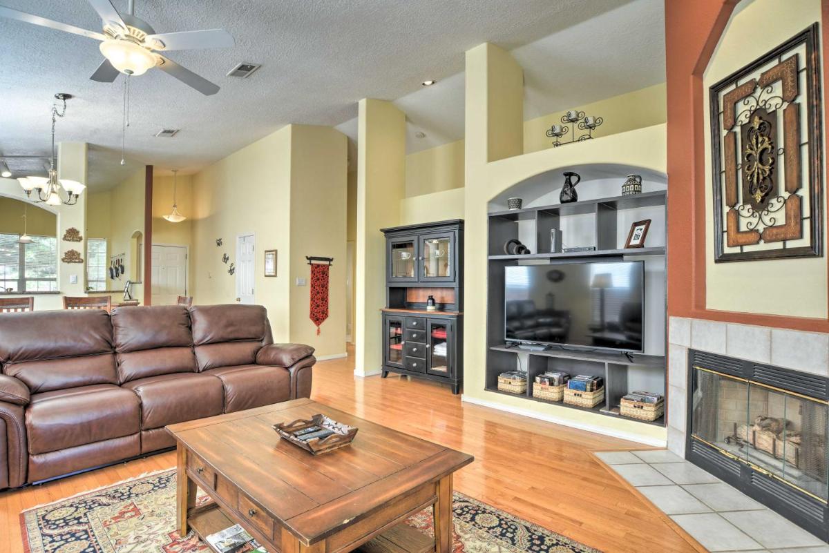 Nice Family Home with Sunroom, 12 Mi to Old Town - Housity