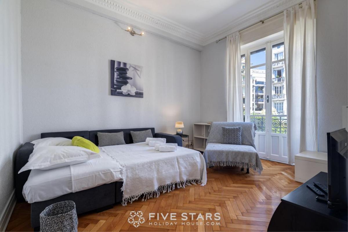 Studio 53 five stars holiday house - Housity
