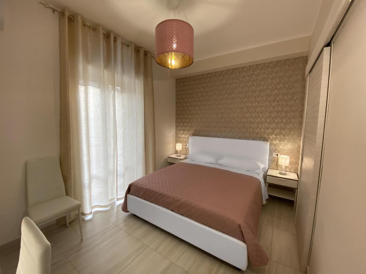 B&B Enjoy Happyness - Housity