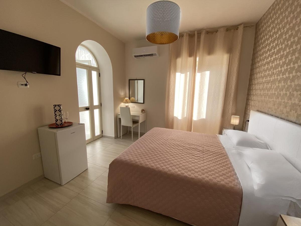 B&B Enjoy Happyness - Housity