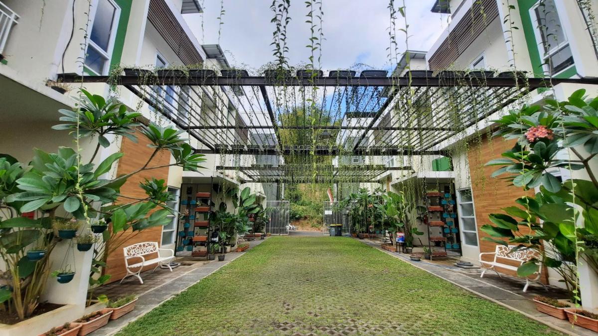 The Peak Guest House - Housity