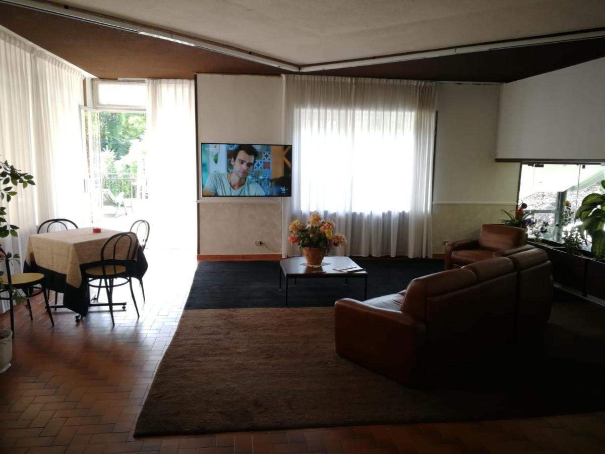Hotel Topazio - Housity