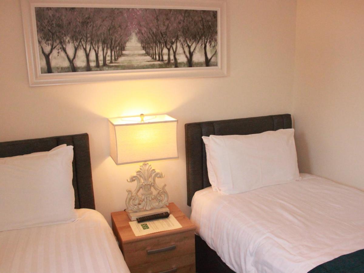 The Dog Inn - Housity