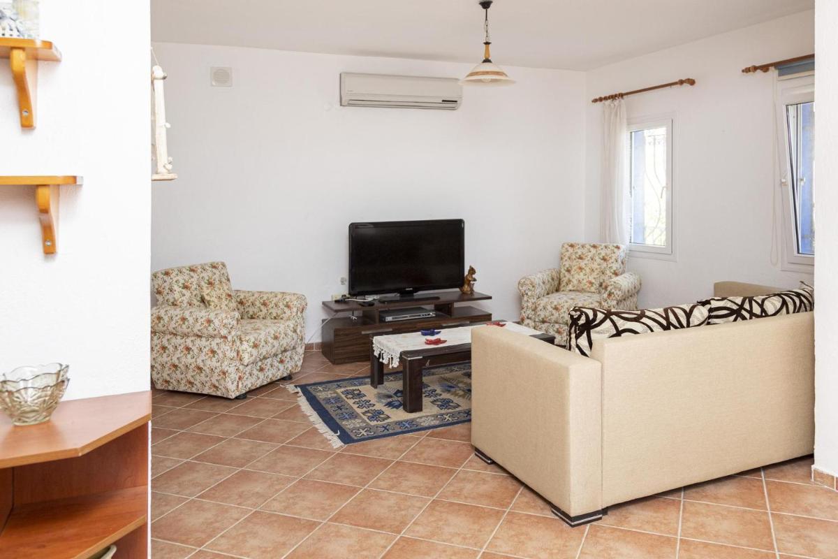House in the Heart of Yalıkavak - 2BR with Garden - Housity