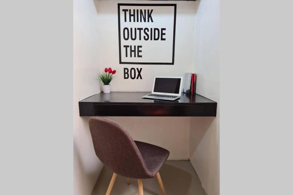 Cozy Space Near SM with Netflix and Fiber WiFi - Housity