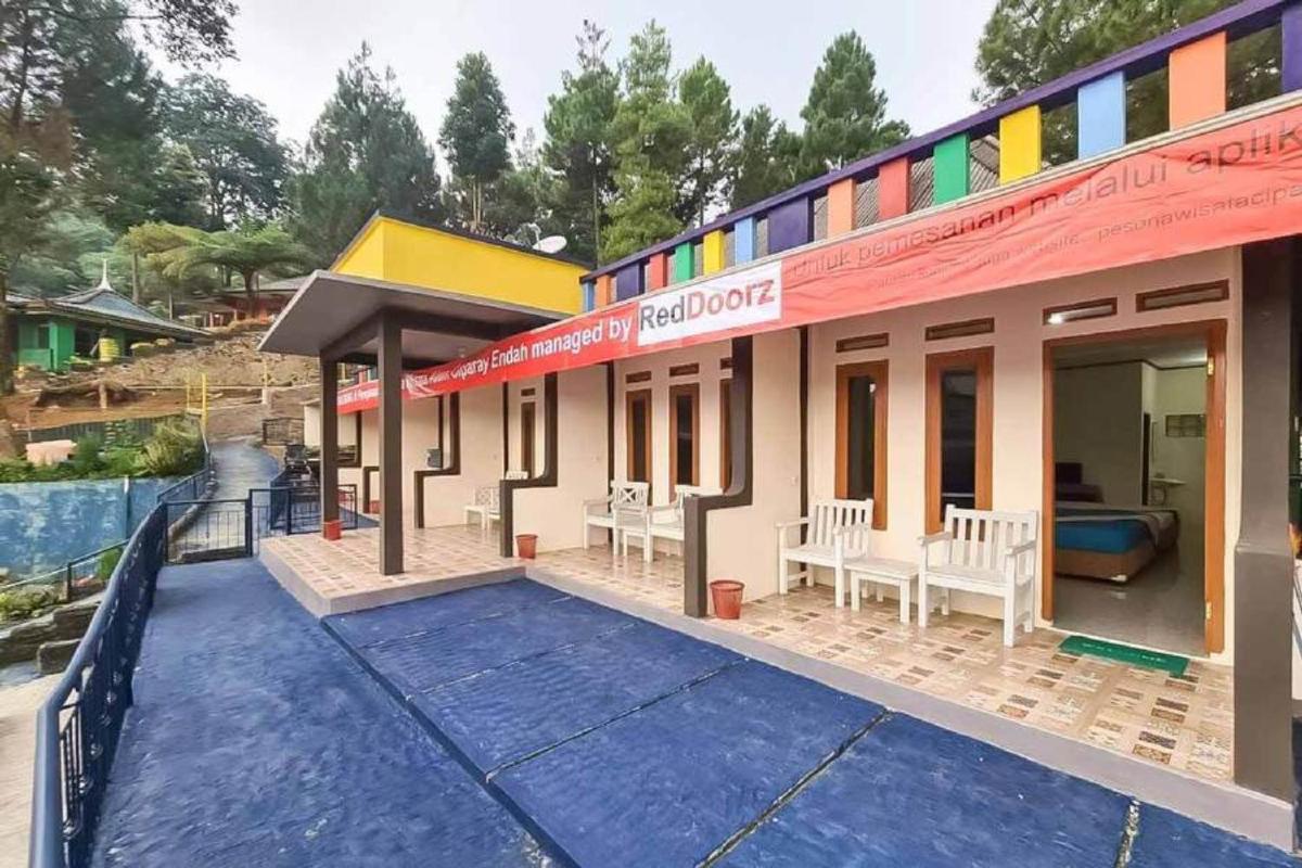 Pesona Wisata Alam Ciparay Endah Mitra RedDoorz - Housity