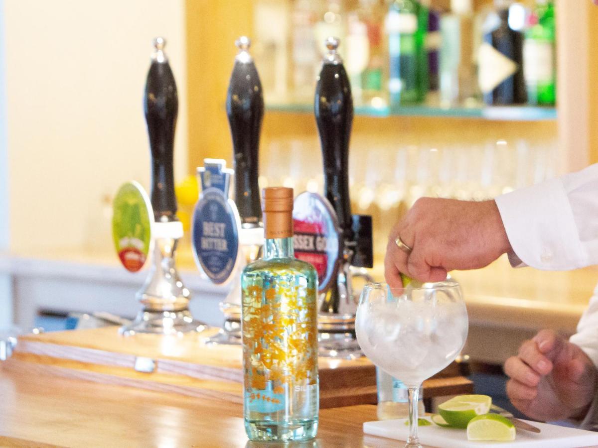 The White Horse Inn - Housity