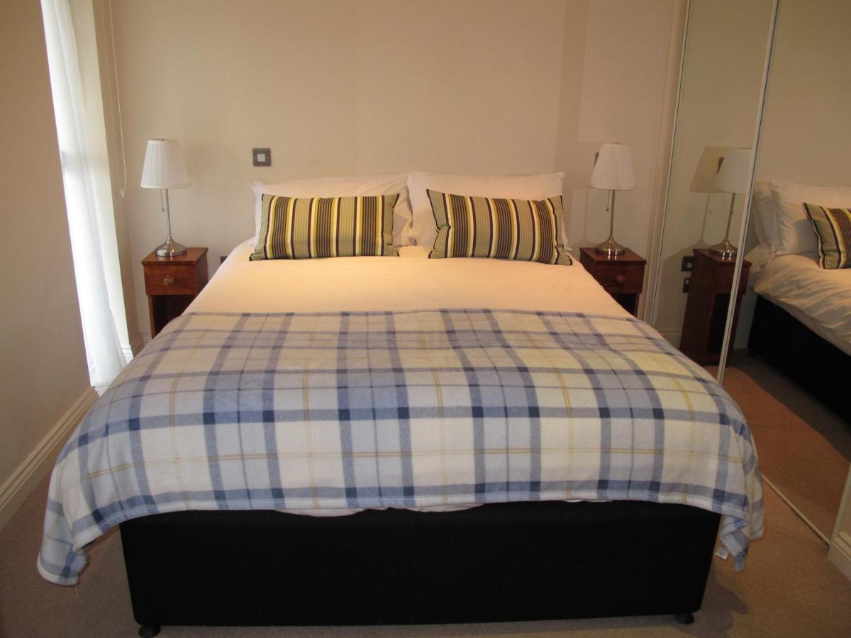 Churchill Two Bedroom Apartments with Free Parking and The Minster view - Housity