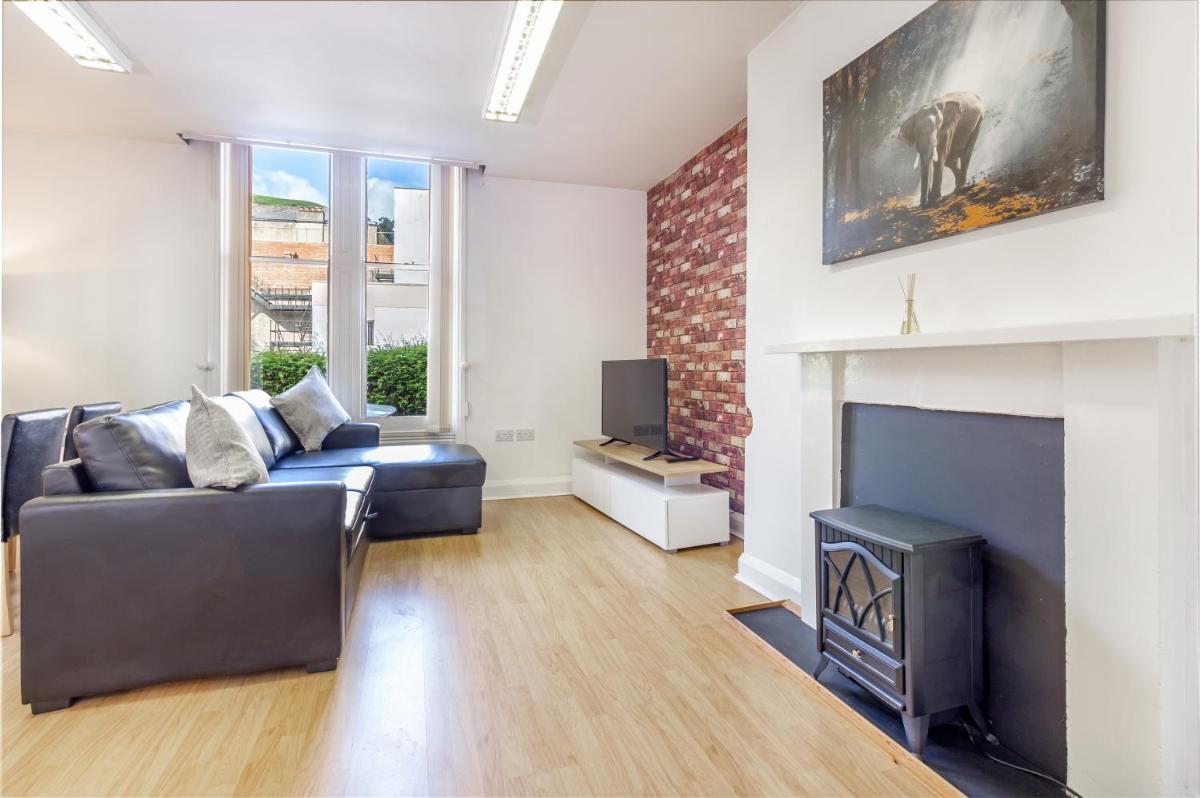 Host & Stay - Club Chambers - Housity