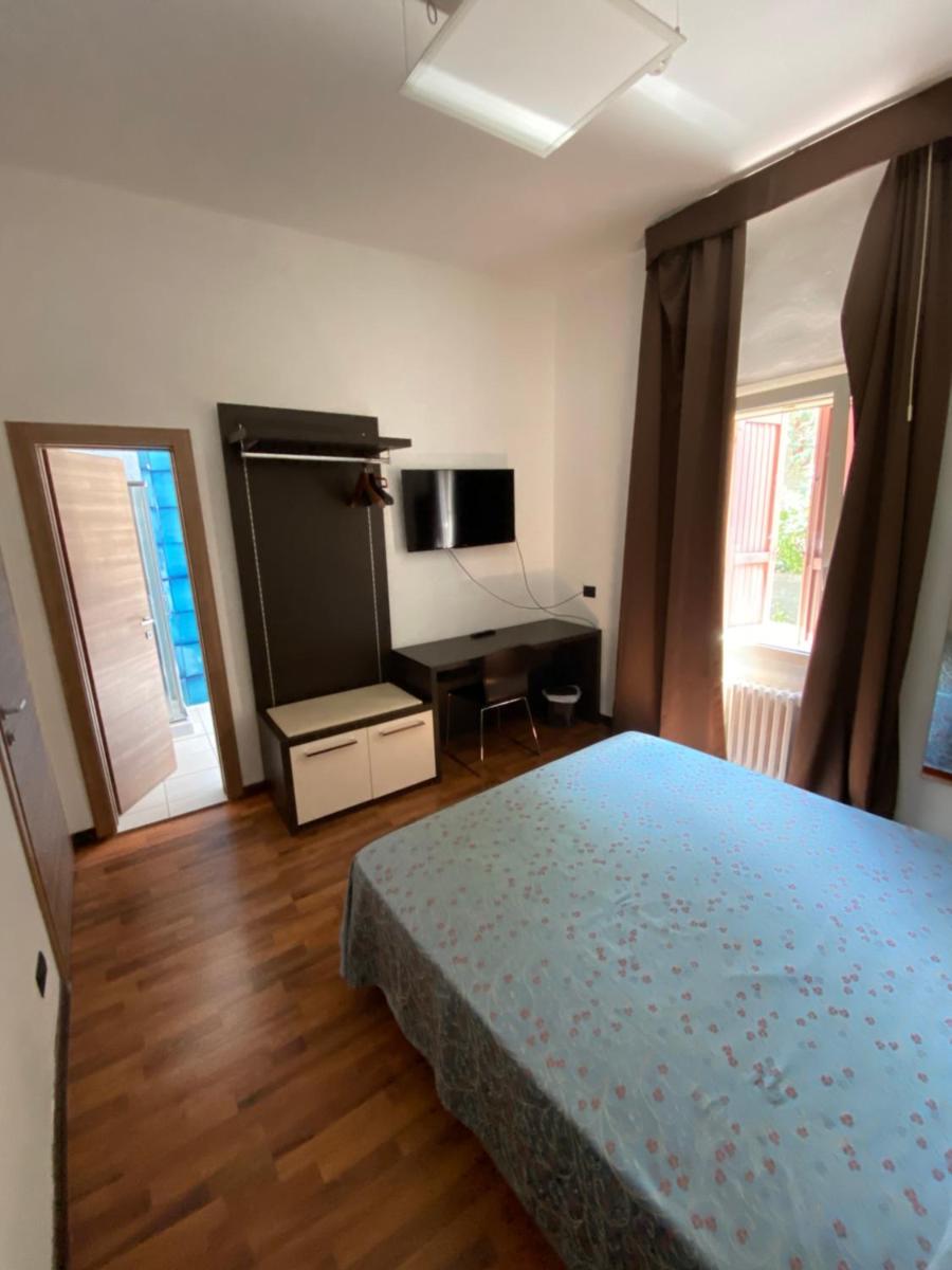 Hotel La Torre - Housity