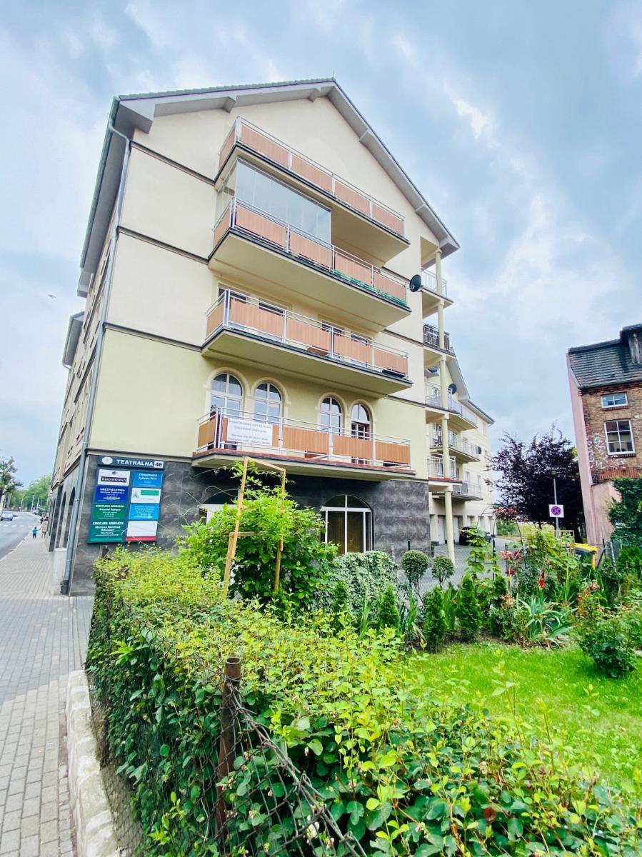 Apartamenty Teatralne - Housity