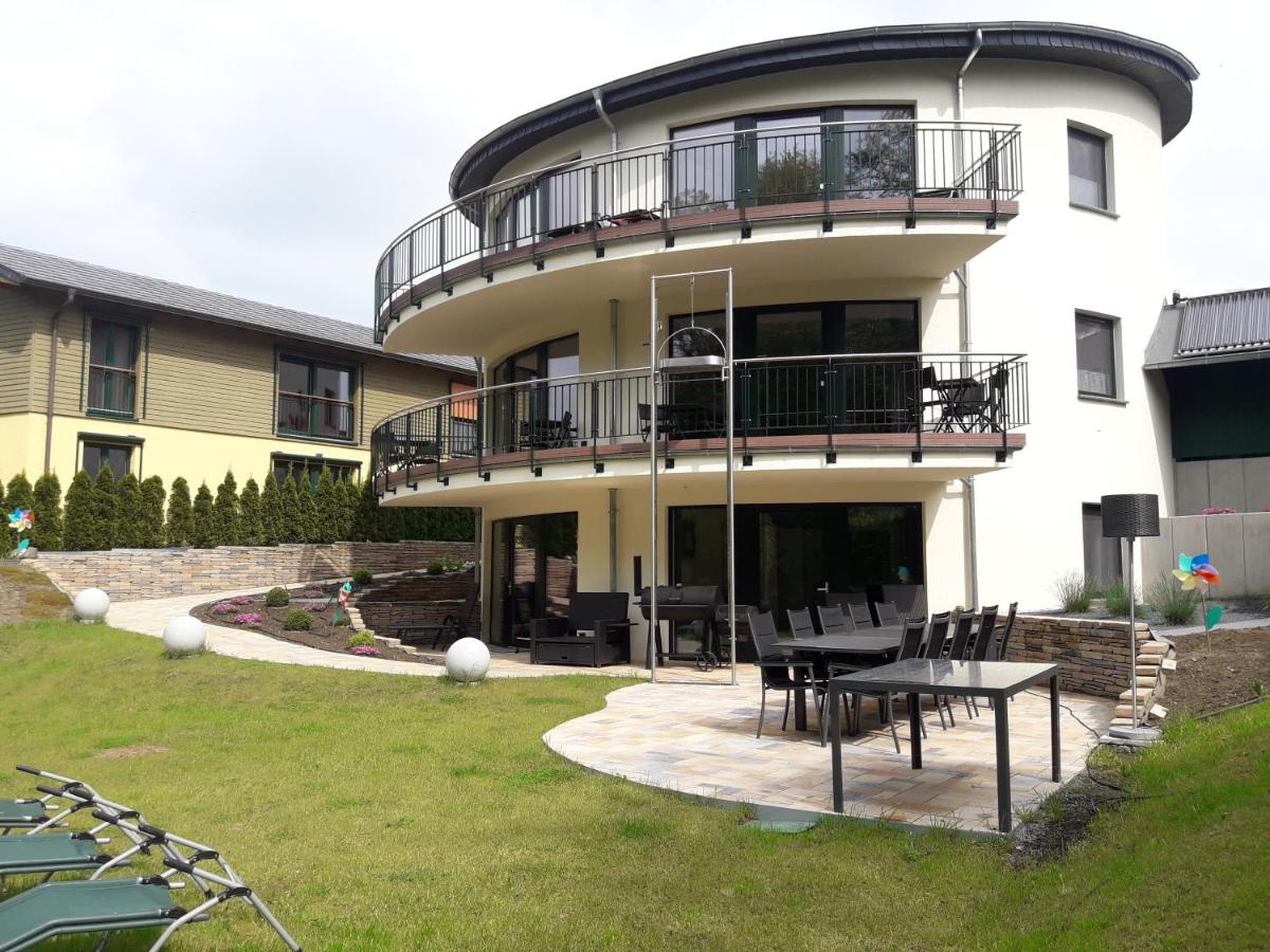 Haus Karola - Housity