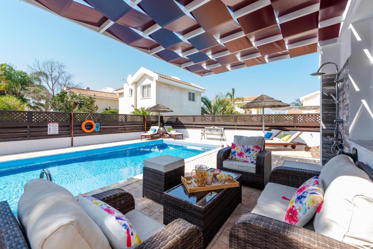 Villa Willow Mandali by Ezoria Villas - Housity