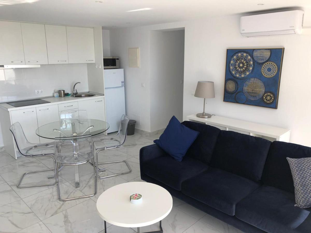 Sea View Apartment Near Estepona Port - Hizvo