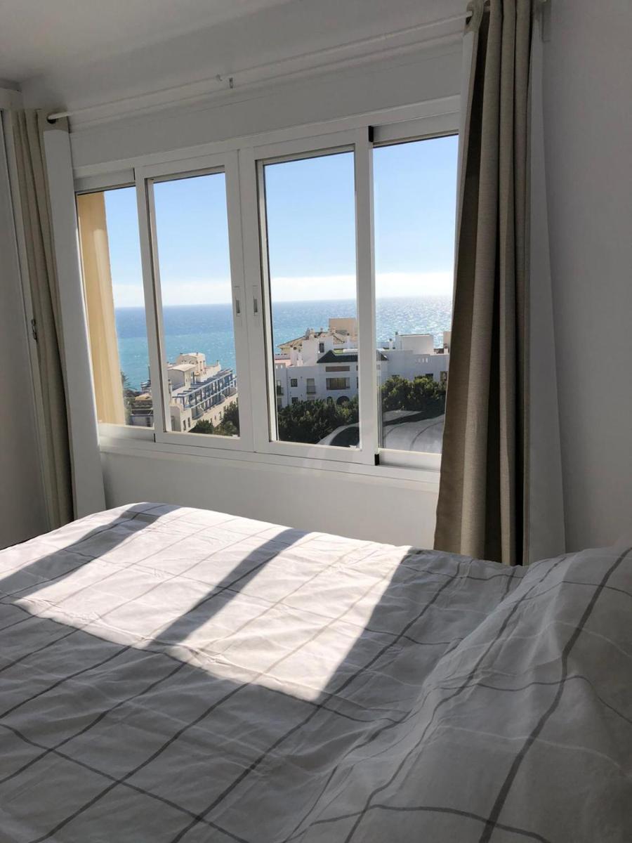 Sea View Apartment Near Estepona Port - Hizvo