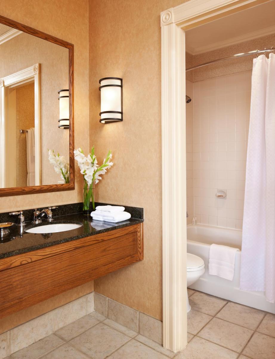 Mammoth Mountain Inn - Housity