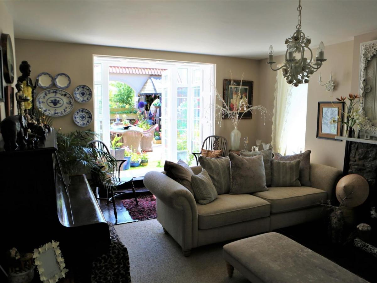 Morans Bed and Breakfast @ Lower Lodge - Housity