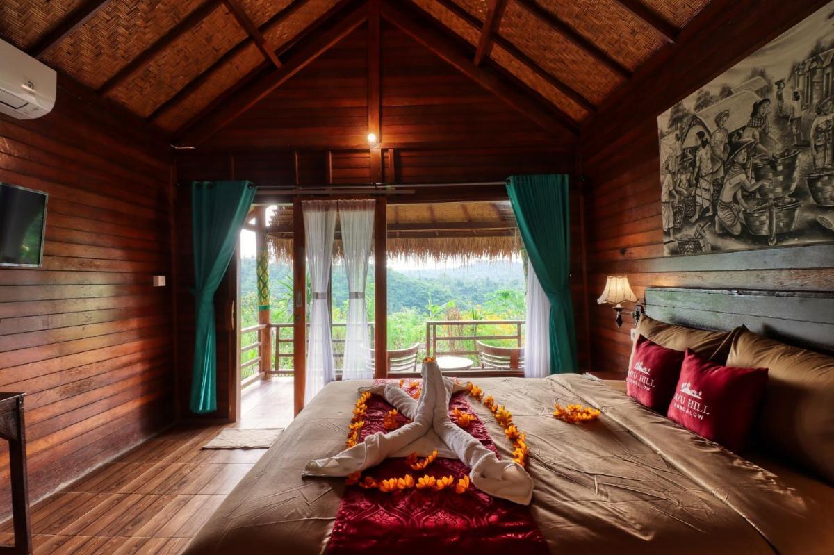 Ayu Hill Bungalows - Housity