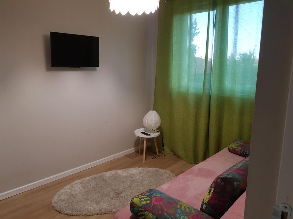 Sunshine Apartament - Housity