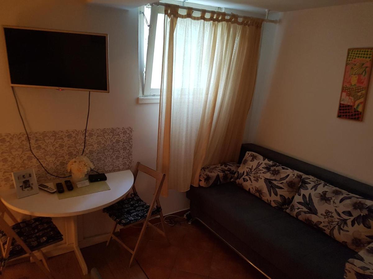 Otto e mezzo - Housity