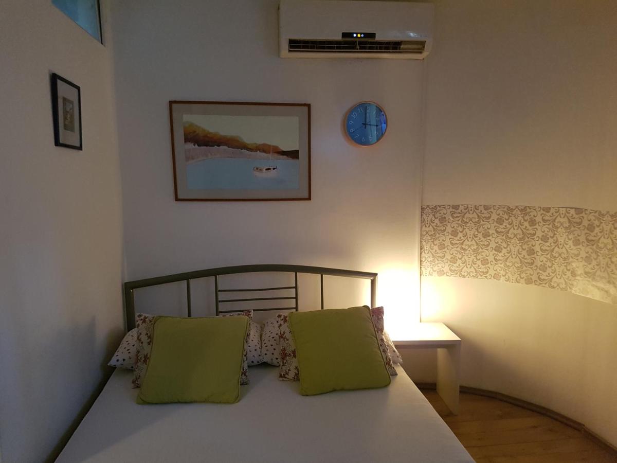 Otto e mezzo - Housity