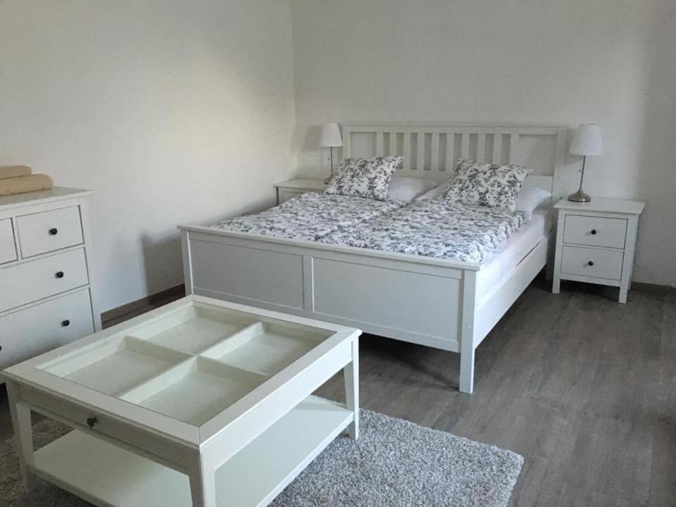 Penzion U Zamku - Housity