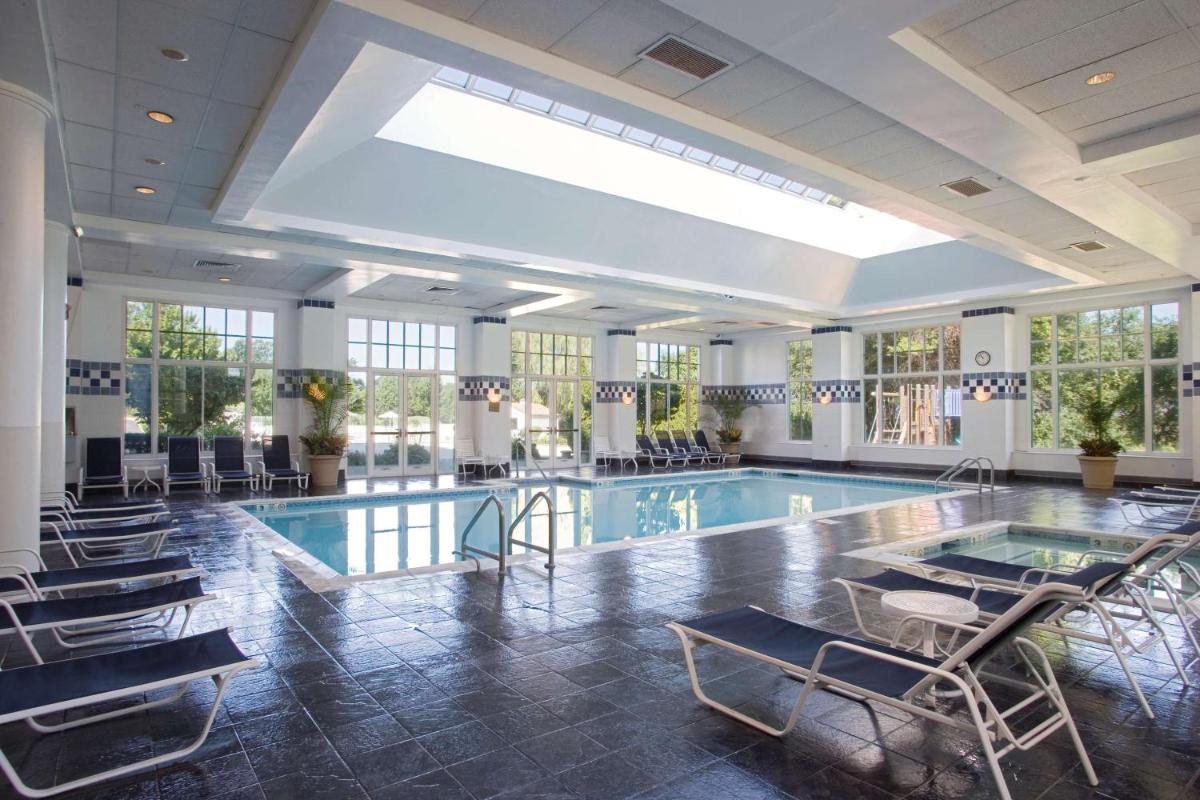 Hyatt Regency Long Island - Housity