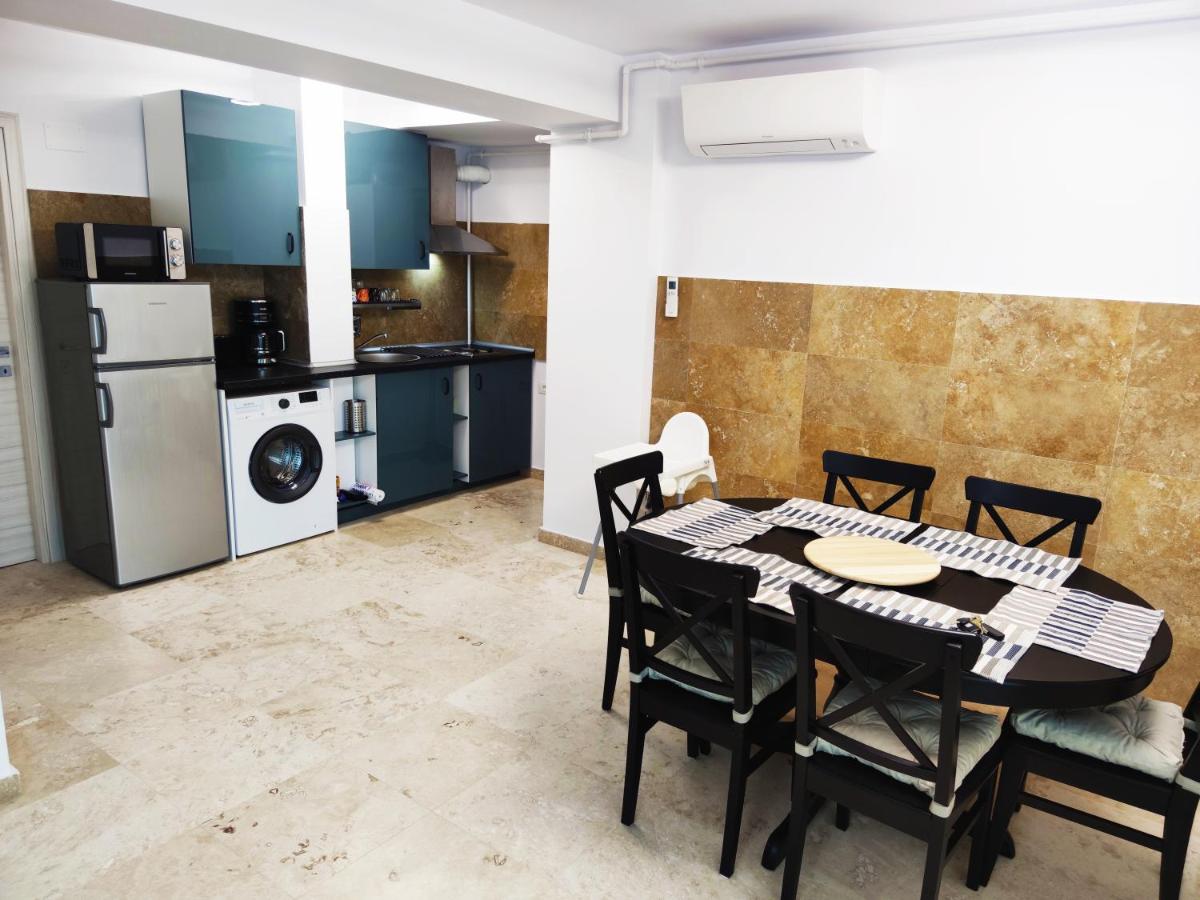 Wave 2 Promenada Beny Apartment - Hizvo
