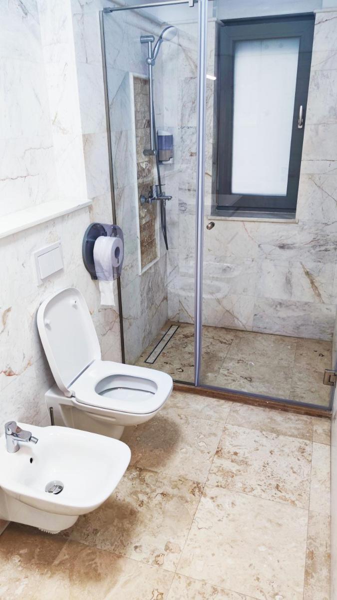 Wave 2 Promenada Beny Apartment - Hizvo